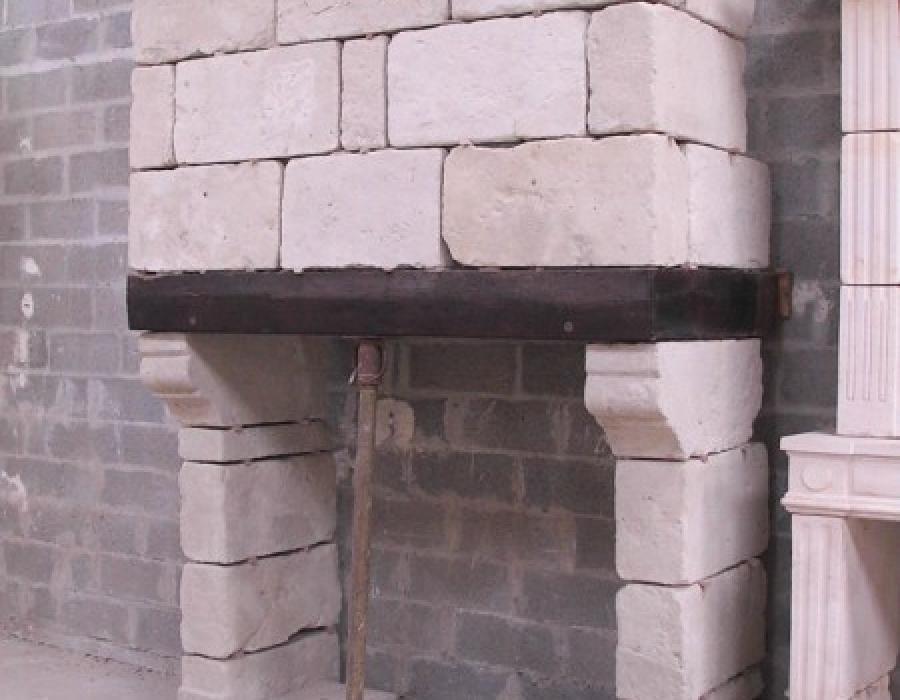 cheminée Pays d'Auge ancienne à trumeau restaurée, réf 125 en pierre de Marne